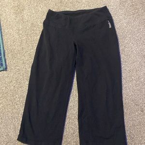 Rebook capri leggings size size small